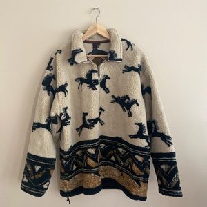 Horse pullover